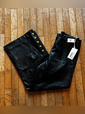 NWT Fitfteen Twenty faux leather button hem pants-L